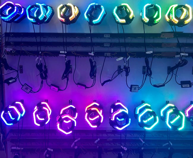 Ojos de ángel 5D: cubiertas para proyectores de 3 pulgadas con aros halo