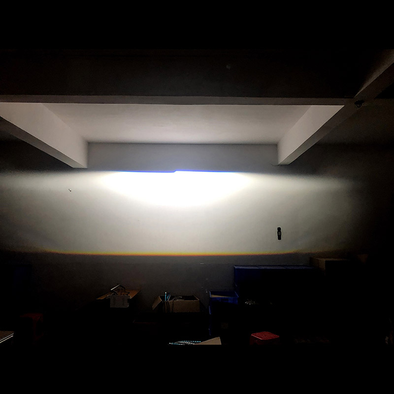 Proyector E8