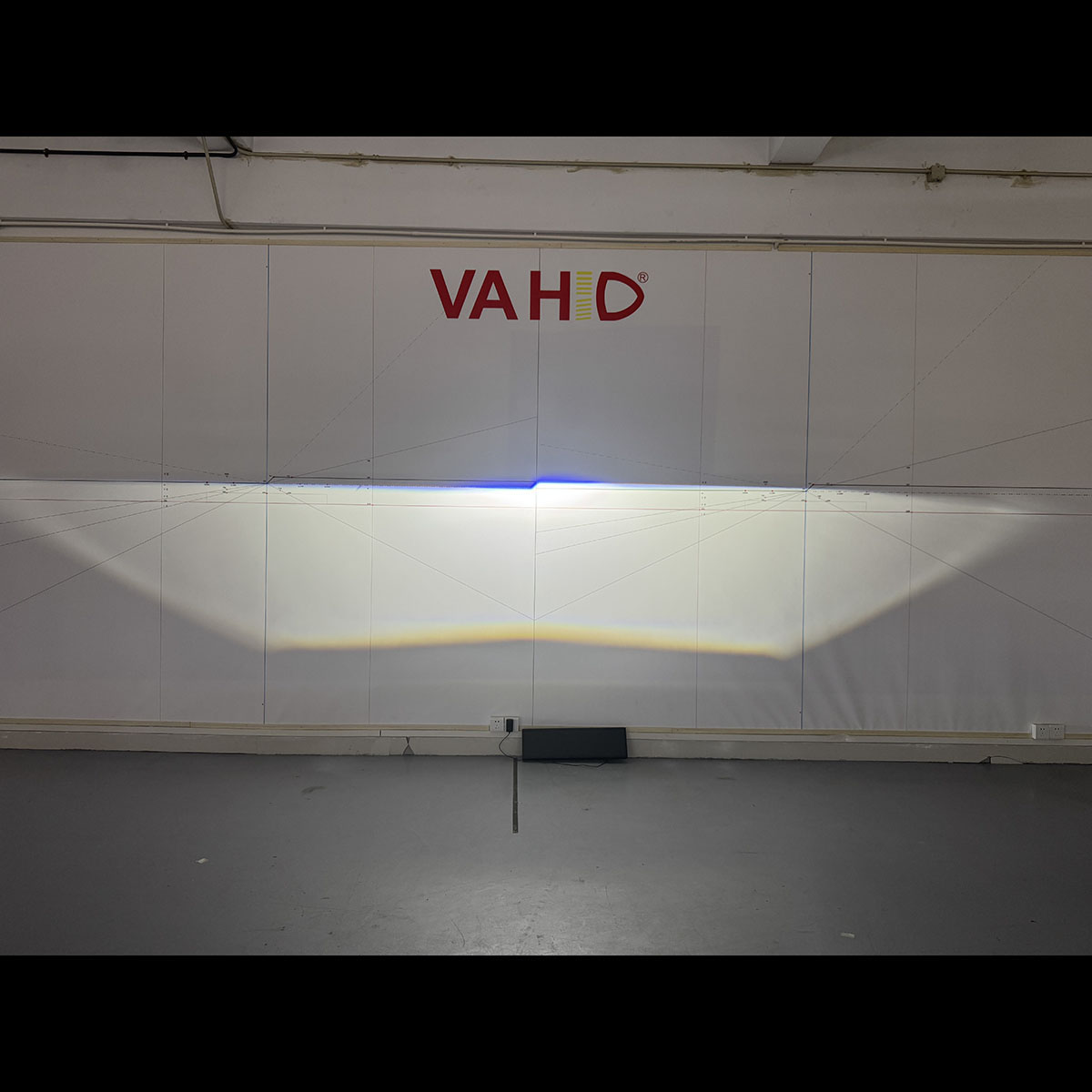 Proyector LED VAHID G1 de 2,5 pulgadas y 6000 lm para retrofit y mejora de faros