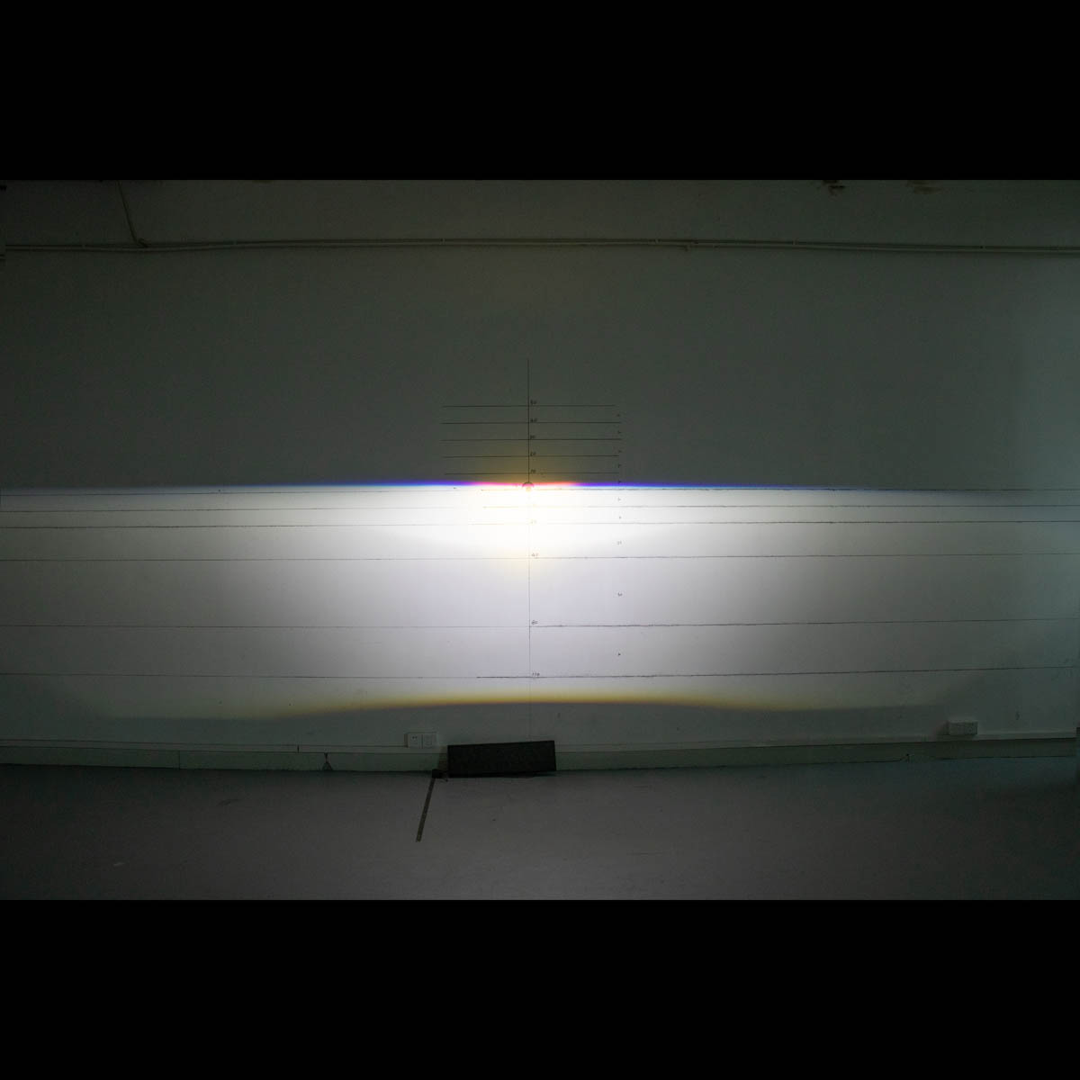 Proyector LED VAHID E10 Pro Max T de 3,0 pulgadas: máxima luminosidad, triple reflector y refrigeración de alto rendimiento